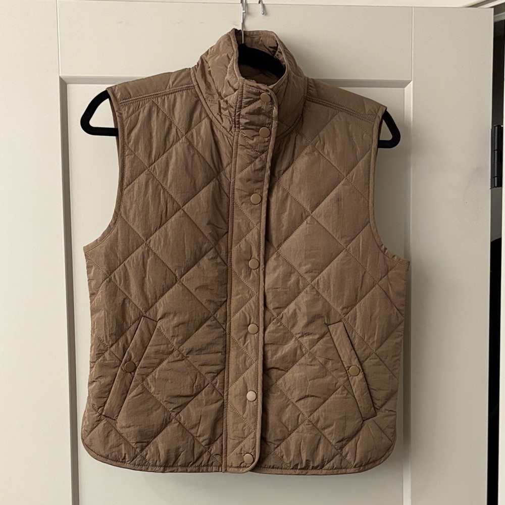 Evereve Light Brown Quilted Vest